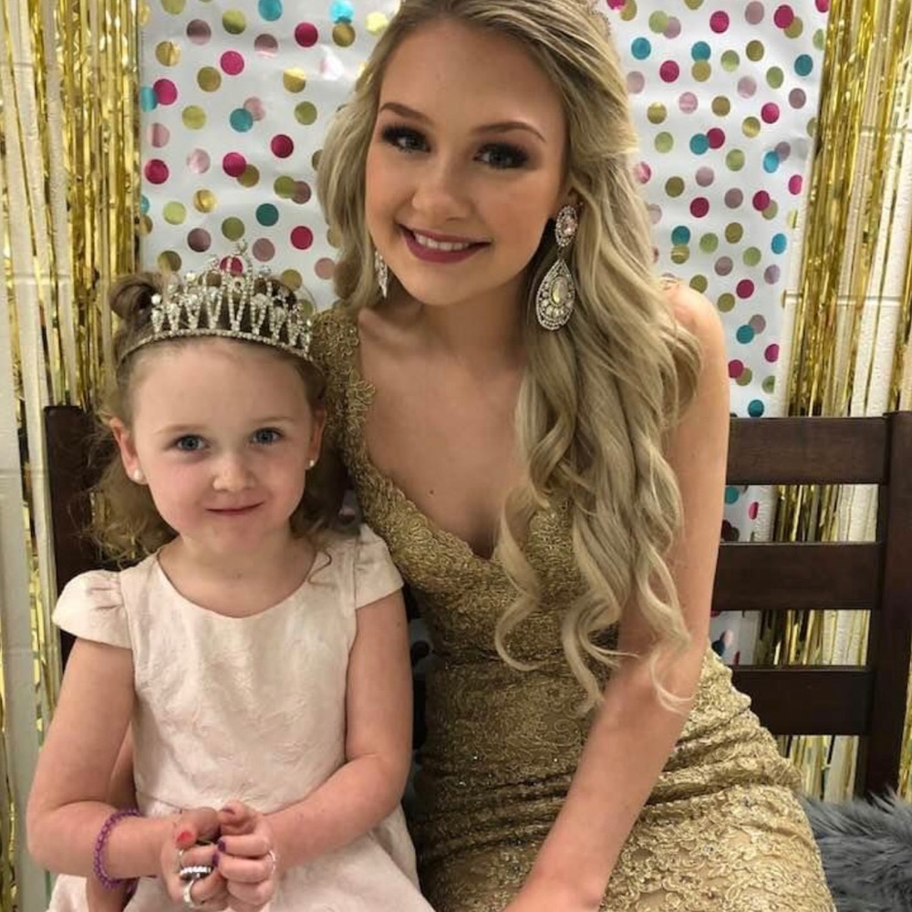 Sherri Hill Size 0 Gold Lace 2 Piece Dress